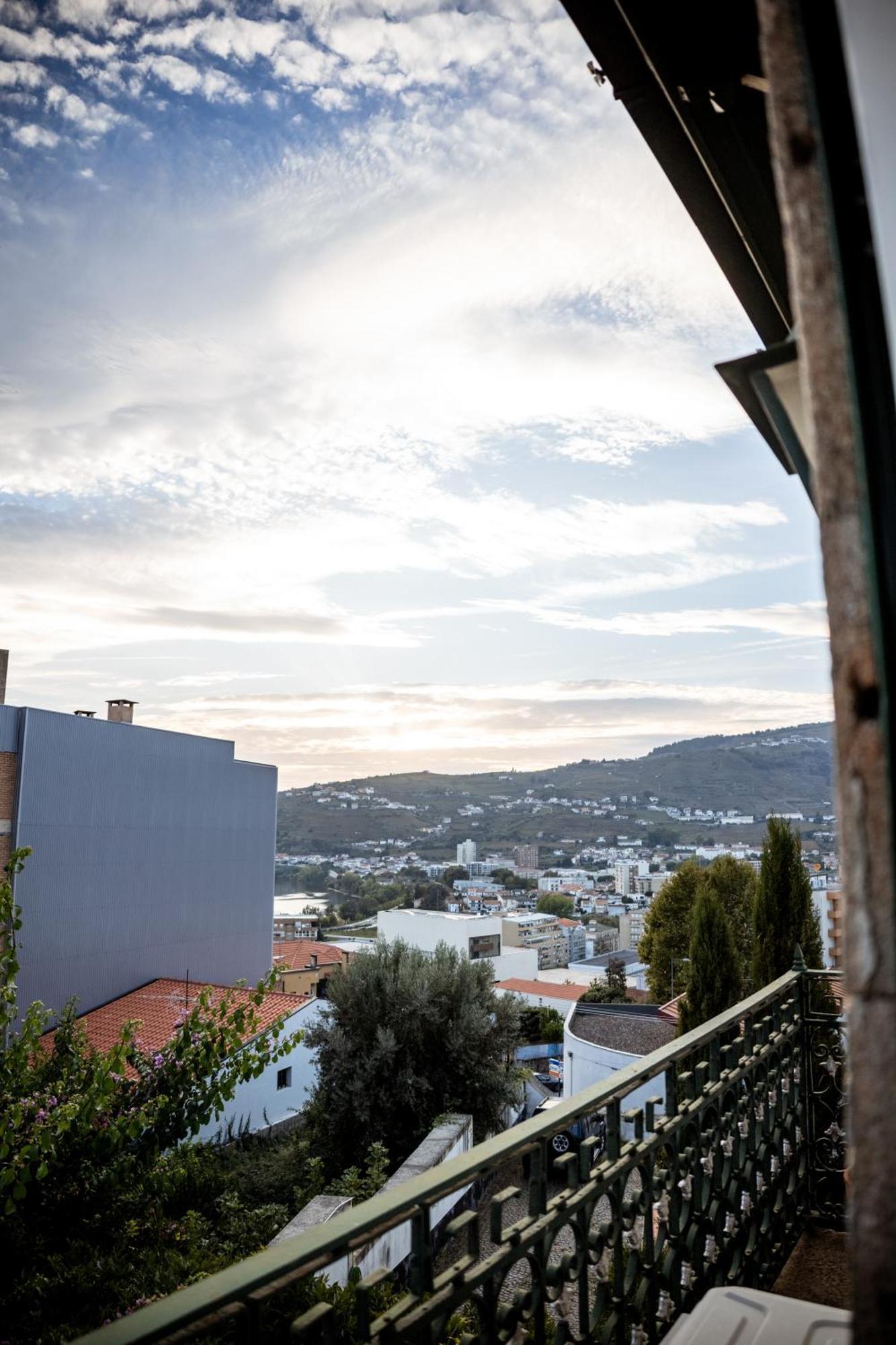 Douro D'Heart - Regua Guesthouse - Casa Completa เปโซดาเรกวา ภายนอก รูปภาพ